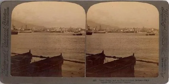 Stereo-card photograph of the harbor at Genoa, Italy, published by Underwood and Underwood in 1900.