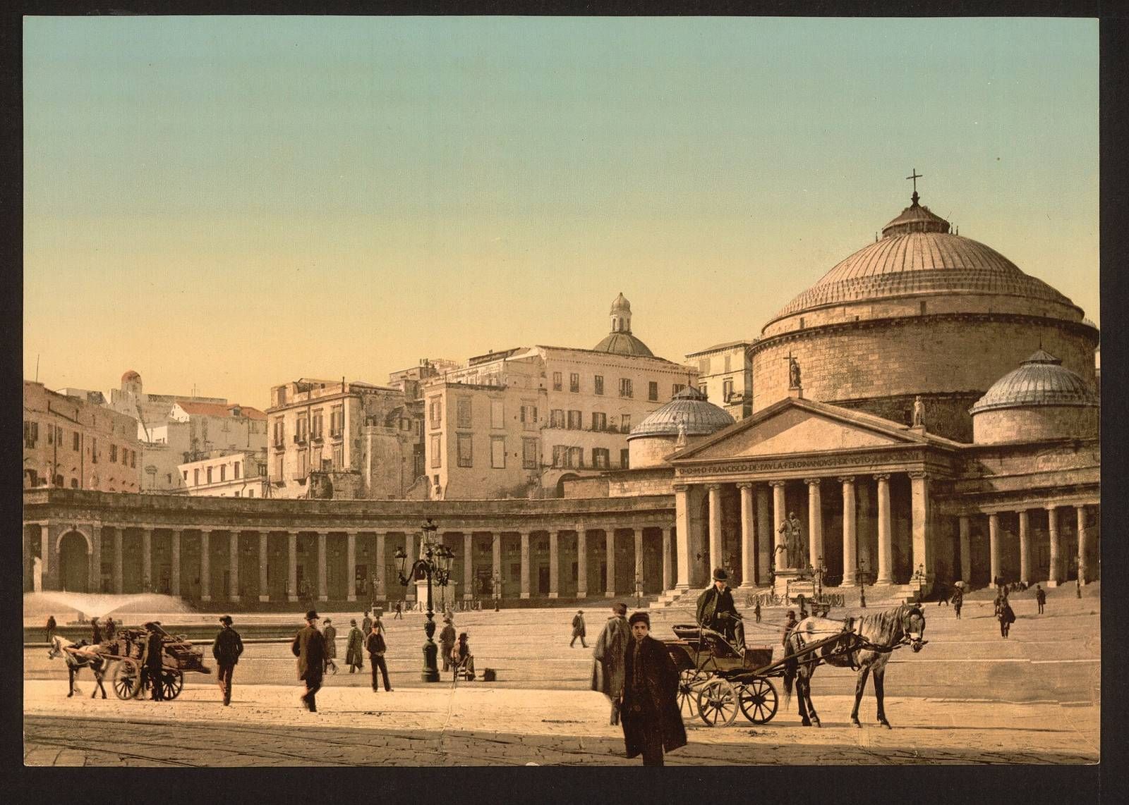 Photochrom of the plaza and church of San Francesco di Paola in Naples, between 1890 and 1900.